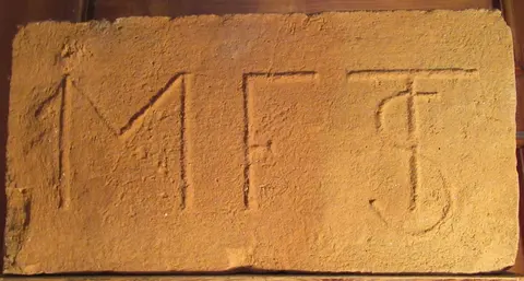 Značka M F TS
