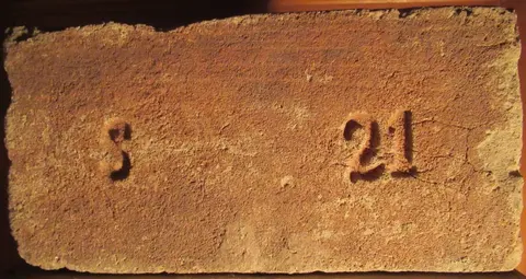Značka S 21