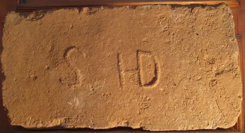 Značka S HD
