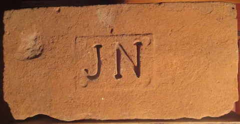 Značka J N