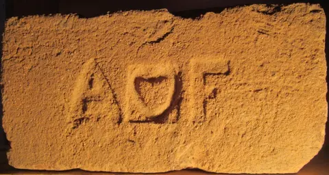 Značka A srdce F