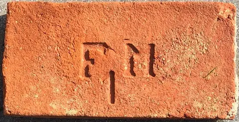 Značka F M