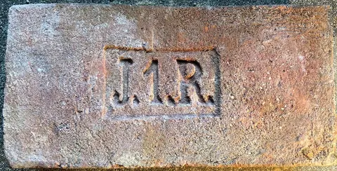 Značka J 1 R