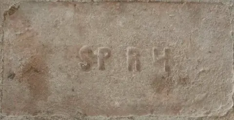 Značka SP R 4