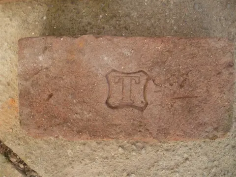 Značka T