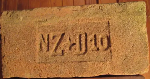 Značka NZ hvězdička D10