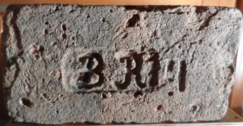 Značka B R