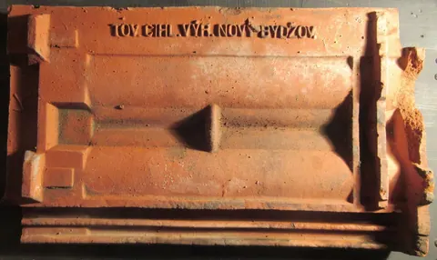 Značka TOV. CIHL. VÝR. NOVÝ BYDŽOV